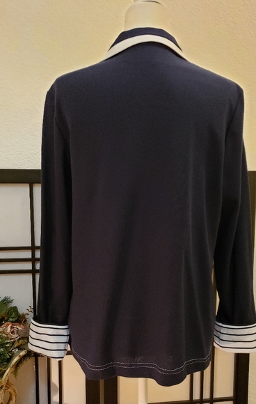 Jacket - Picture 5 of 9